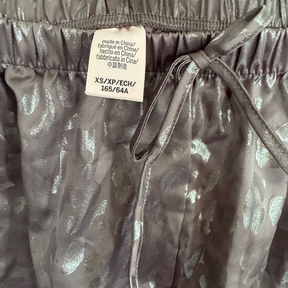 Victoria’s Secret Purple Leopard Print Sleepwear Set - Picture 3 of 4